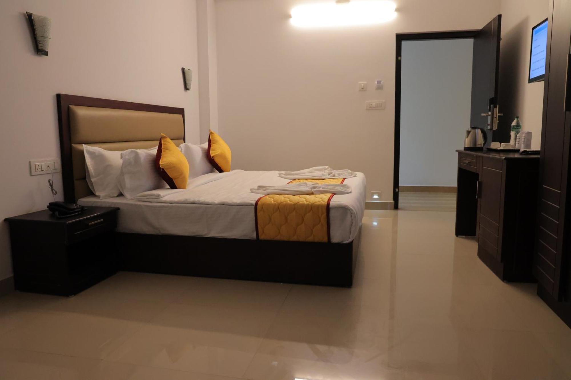 Spring Valley Resort Теккади Экстерьер фото